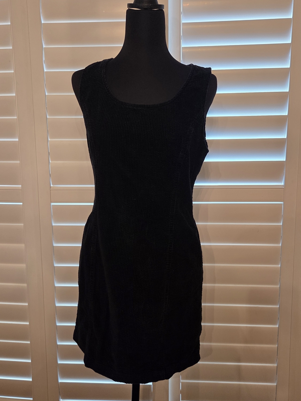 Classic Black Sleeveless Corduroy Shift Dress Size 4